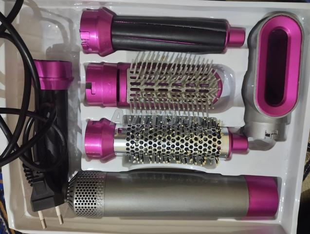 Sèche-cheveux 5 en 1 utilisé une fois