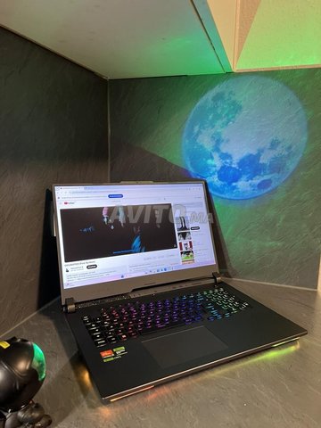 Asus Strix Rog G17 RTX 4060 high end laptop 