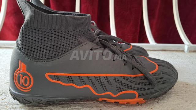 حذاء كرة قدم للملاعب الصناعية taille 42