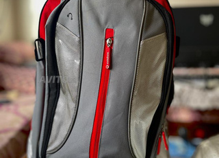 sac à dos et petite valise