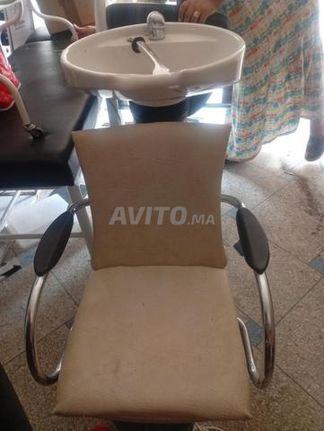 Materiel pour salon femme