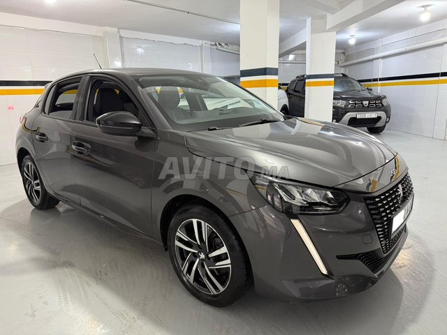 Peugeot 208 Diesel Automatique 2022 à Rabat