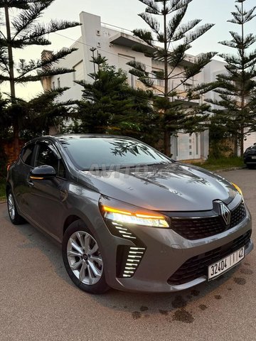 Renault Clio Diesel Manuelle 2024 à Larache