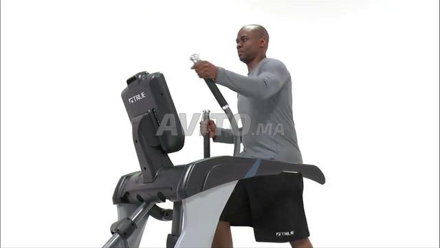 Vélo elliptique True 900 avec écran tactile - 2