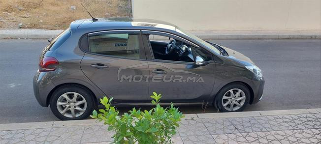 Peugeot 208 bon état 