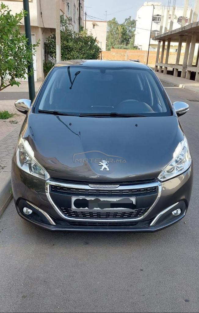 Peugeot 208 bon état 