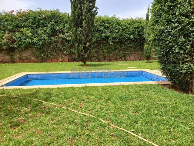 Terrain zone villa 2 façade a californie 