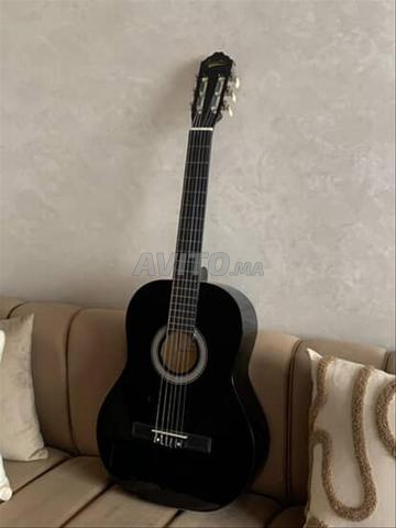 Guitare à vendre 600 DH avec housse offerte