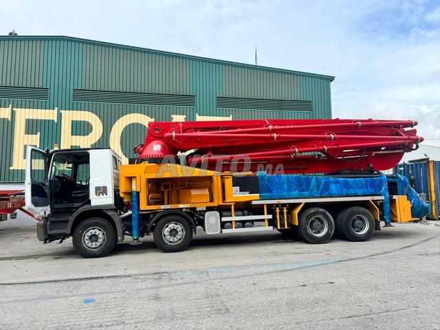 Pompa a beton PUTZMEISTER