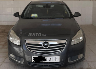 opel insignia  a vendre 