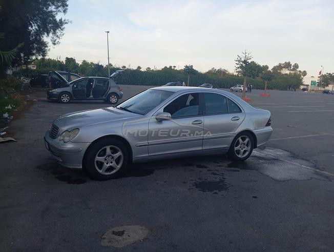 Mercedes-Benz 220 Diesel Automatique 2001 à Salé