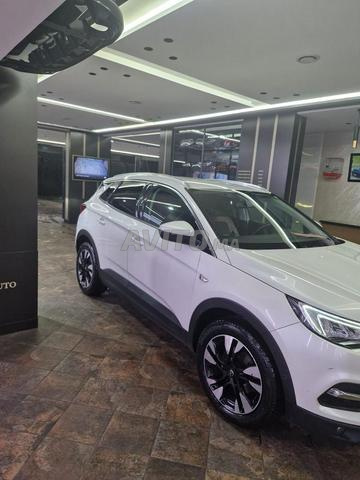 Opel Grandland Diesel Automatique 2021 à Tanger - 2
