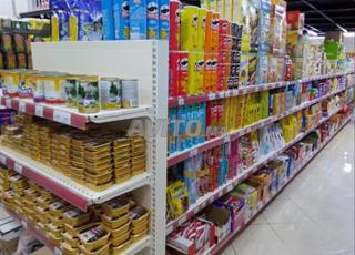 Les étagères de luxe en stock 