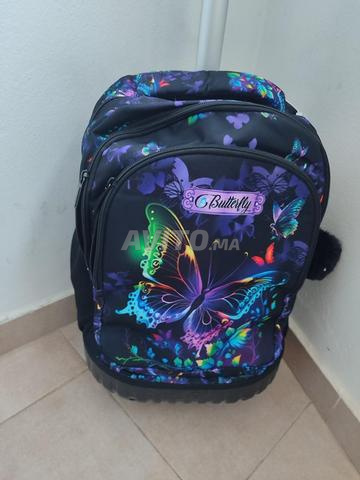 Cartable à roulettes pour avec panier et trousse  - 2