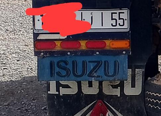 camion Isuzu 15
