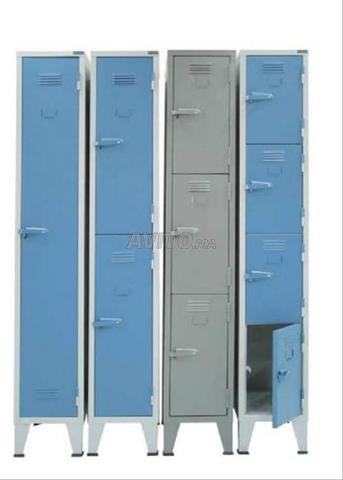 Armoires métalliques pour les équipements 