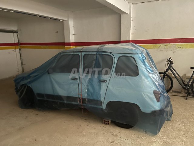    Renault R4 Essence Manuelle a’ fes