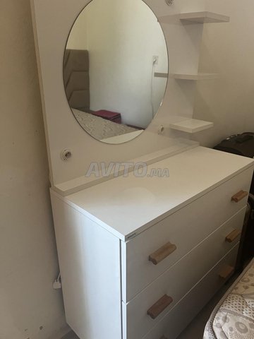 Commode avec miroir et led
