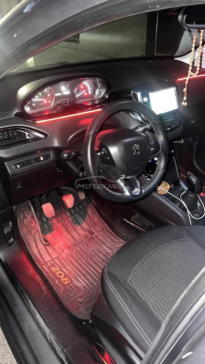 Peugeot 208 Diesel Manuelle 2018 à Tanger