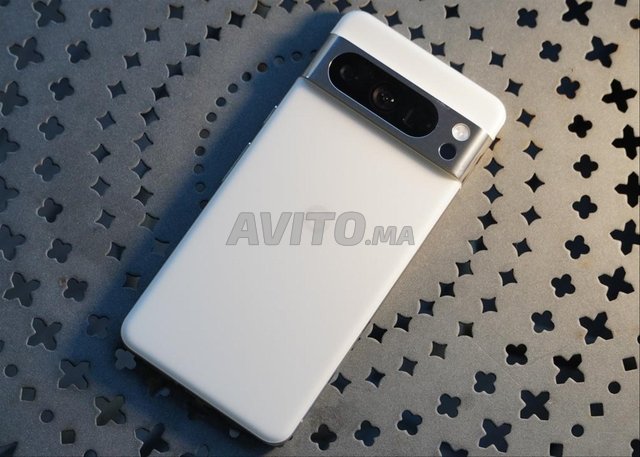 GOOGLE PIXEL 8 Pro Comme neuf