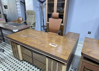 Bureau design fonctionnel et esthétique