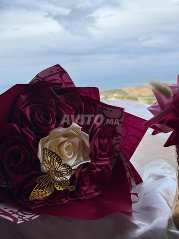 un bouquet de fleurs composé de 12 fleurs 