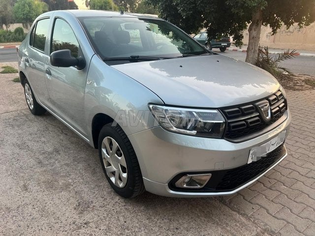 Neuf Dacia logan 1er main 