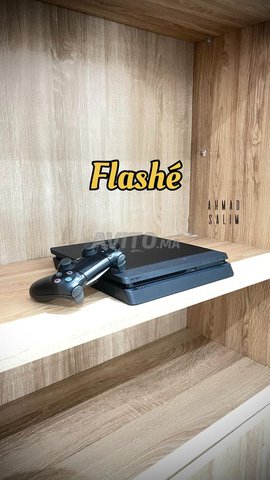 ps4 slim flashé