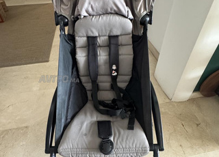 Poussette yoyo en tres bon etat