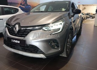 Renault Captur Diesel Manuelle 2023 à Tanger