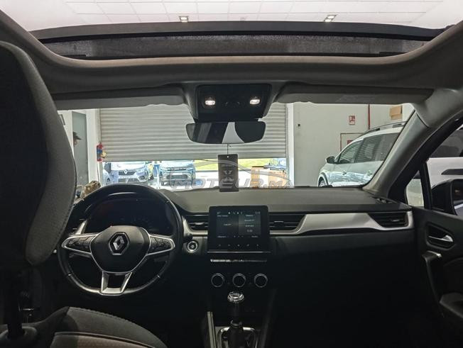 Renault Captur Diesel Manuelle 2023 à Tanger