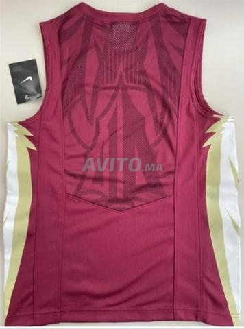 tenur de basket son nom taille L