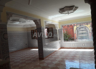 Semi cave villa en location – Quartier Laksour