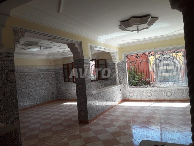 فيلا شبه قبو للإيجار – حي لكصور، طريق الدار البيضاء