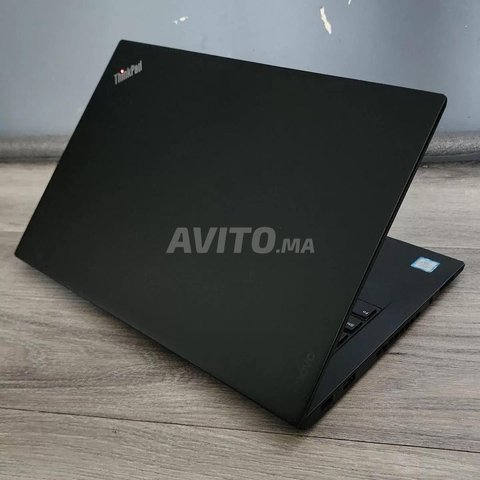 Lenovo i5 7ème Ram 8 Disc 256 SSD et cartable 
