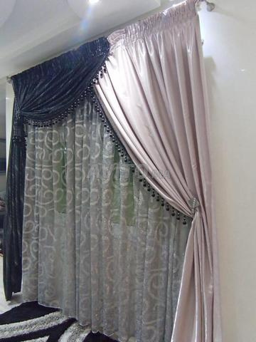 Lot de 2 Rideaux avec Accessoires – Excellent État