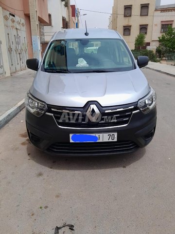 Renault ⁵exspres modél 2022 2éme man