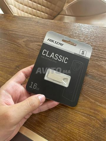 CLE HIKSEMI Classic 16Gb Usb 2.0 Flash Drive