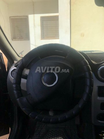 dacia logan modèle 2013 