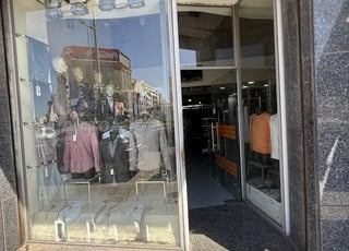 Magasin en vente en plein maarif à côté de macdo 