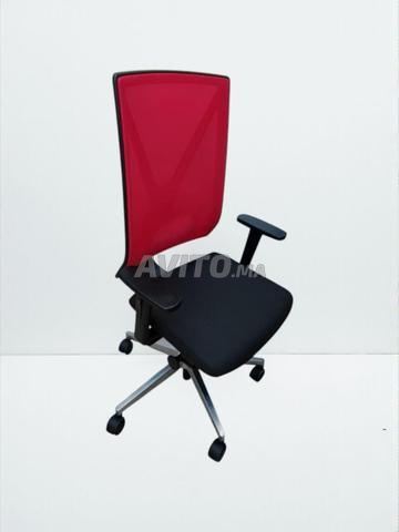 كرسي جيرسبرغر يانوس لدعم أسفل الظهر باللون الأسود