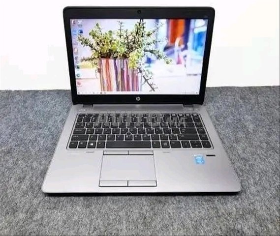 Hp i5 EliteBook vpro Ram 8 Disc SSD et cartable 