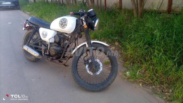 moto phoenix classic standar très bon état amarche