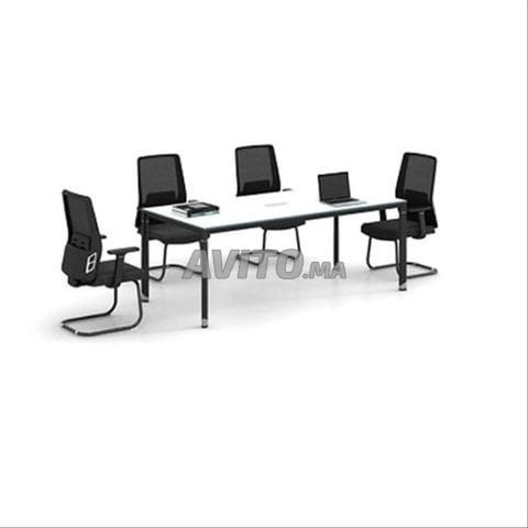 Mobilier de bureau moderne et ergonomique - 2