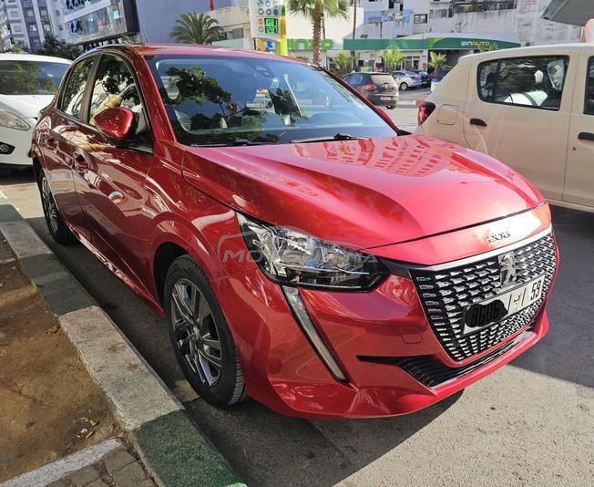 peugeot 208 1 er main particulier.