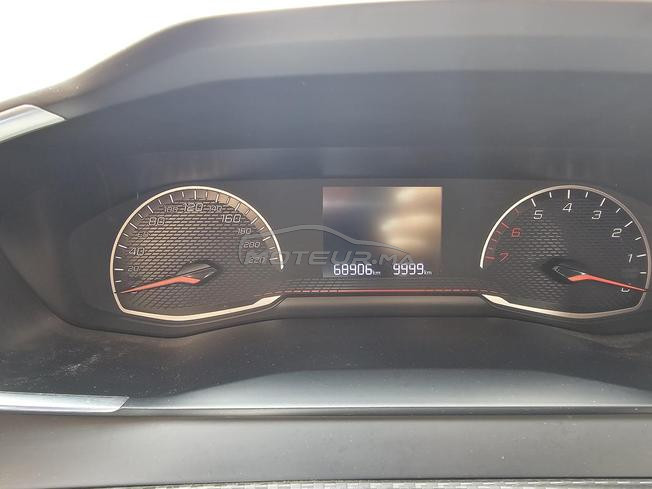 peugeot 208 1 er main particulier.