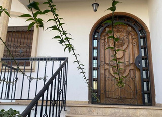 Élégante villa haut standing bâtie sur 395m²