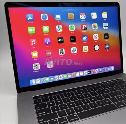 MacBook Pro 2017/16Go RAM/512Go SSD (like new)