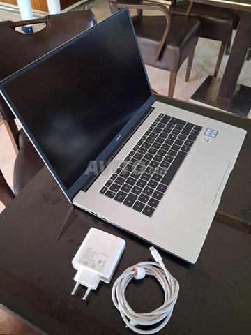Huawei MateBook D15 (i3, 256 Gb, 8 Ram)