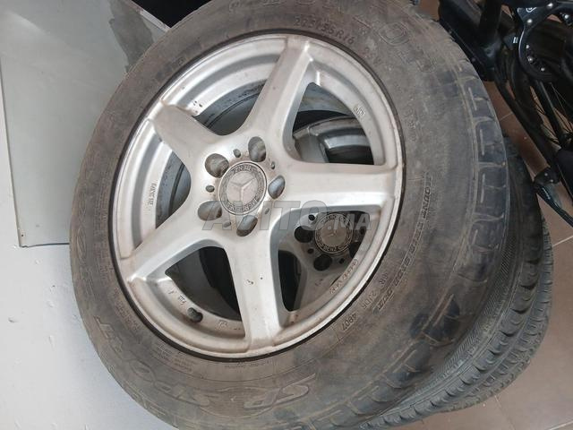 4 jentes aluminium de mercedes vito avec les pneux